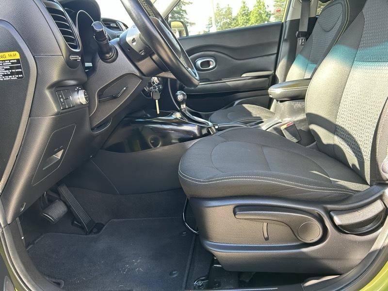 Used 2016 Kia Soul + w/ Audio Package FWD image 6