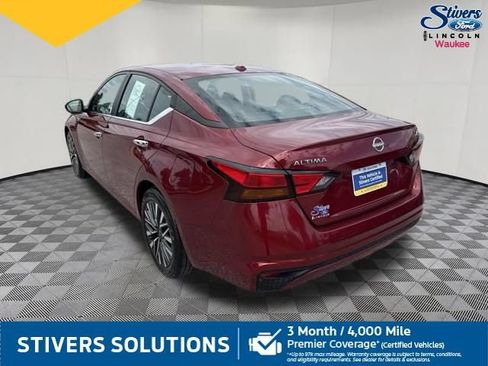 Used 2024 Nissan Altima 2.5 SV FWD image 10