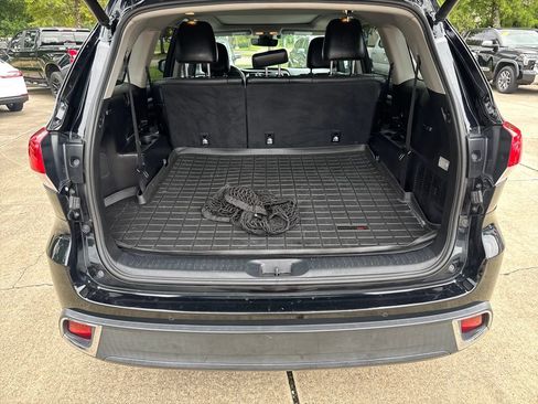Used 2017 Toyota Highlander Limited Platinum FWD image 33