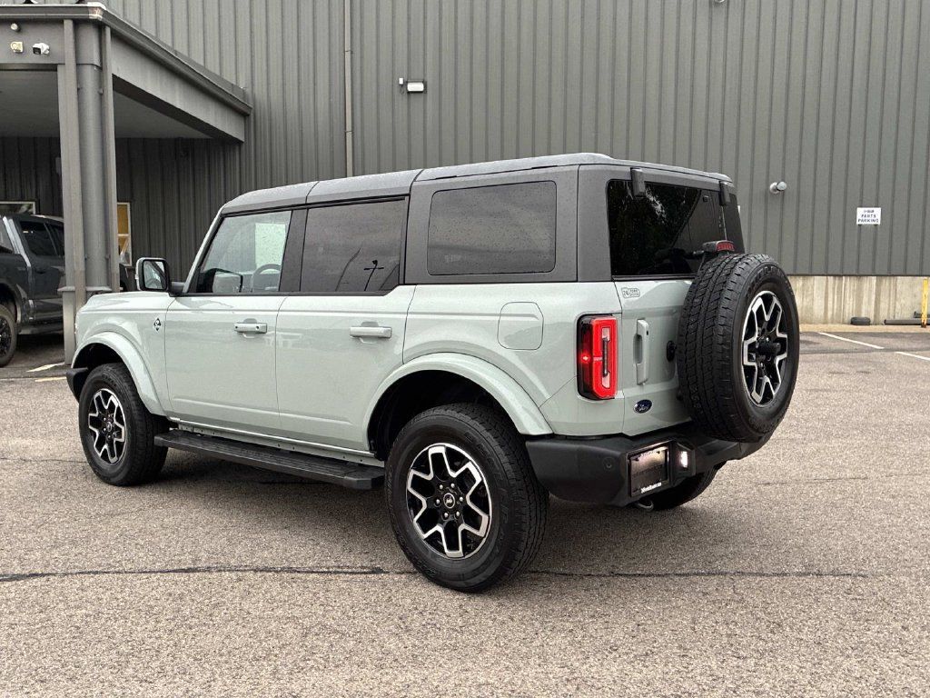 Used 2023 Ford Bronco Outer Banks AWD/4WD image 5