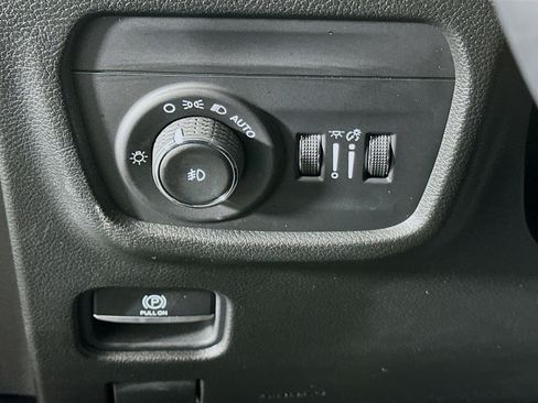 Used 2021 Jeep Grand Cherokee L Limited image 17