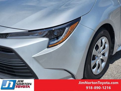 Used 2026 Toyota Corolla LE FWD image 10