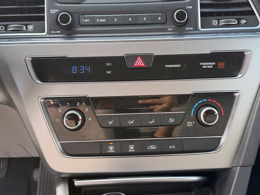 Used 2015 Hyundai Sonata SE FWD image 14
