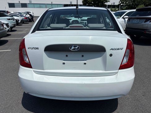 Used 2009 Hyundai Accent GLS image 3