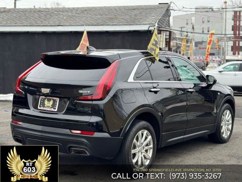 Used 2019 Cadillac XT4 Luxury w/ Cold Weather Package image 5