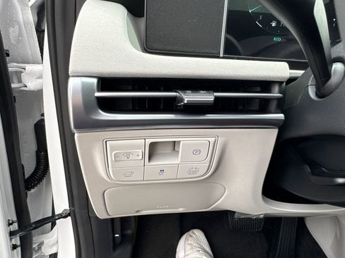 New 2026 Hyundai Tucson Limited image 22