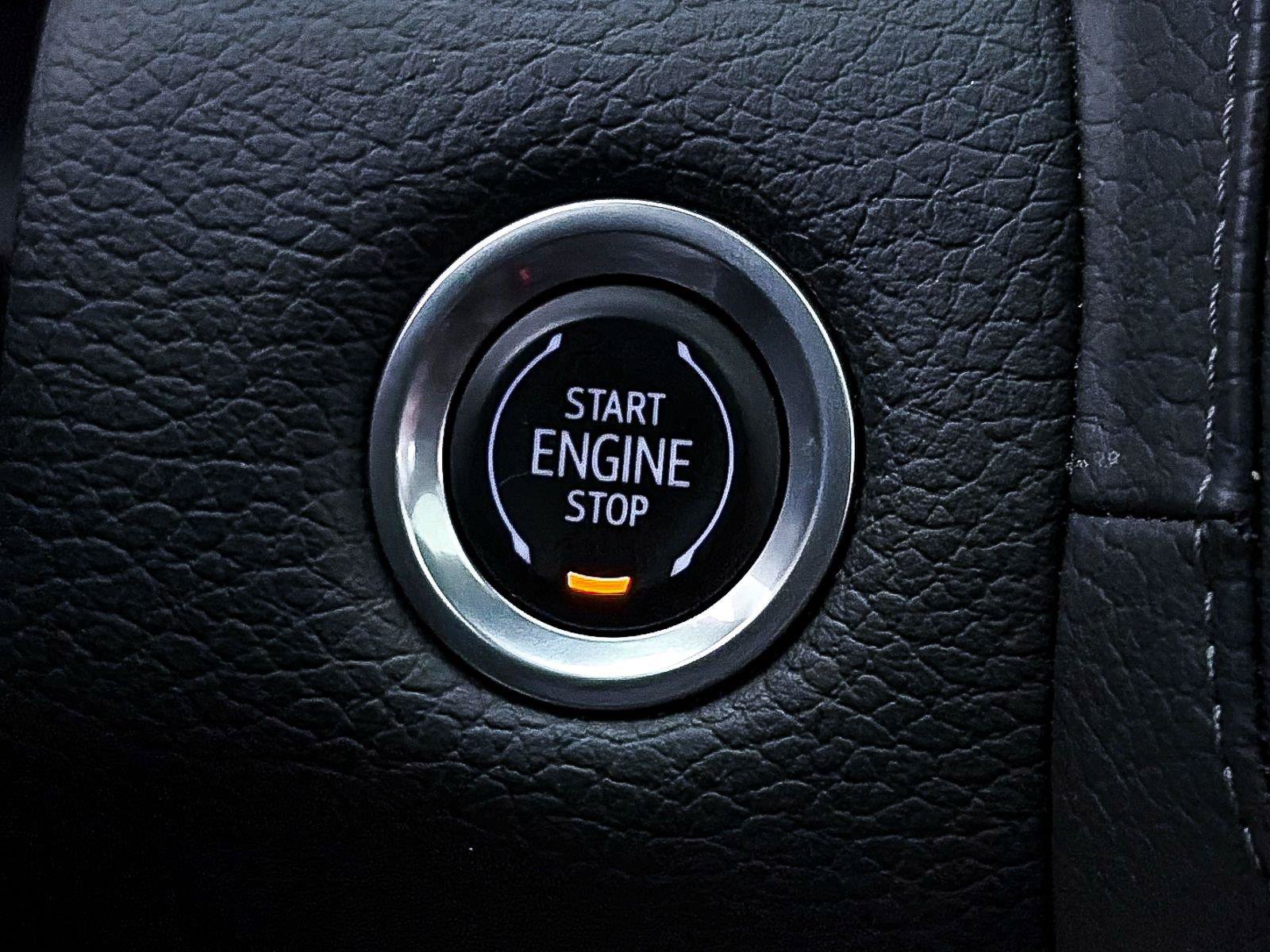 Used 2023 GMC Yukon XL Denali AWD/4WD image 26