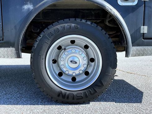 Used 2006 Ford F550 4x4 Crew Cab Super Duty image 24
