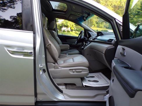 Used 2011 Honda Odyssey EX-L image 17
