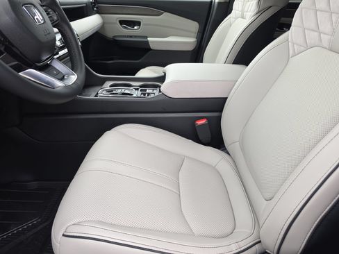 New 2026 Honda Pilot Elite image 12