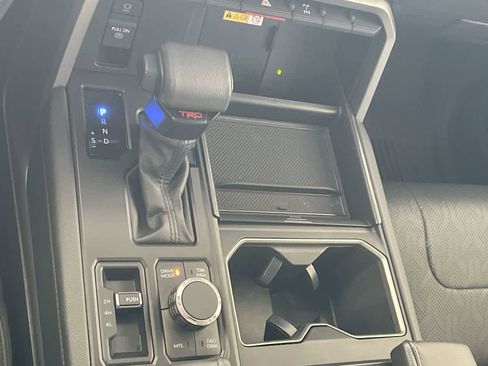 Used 2024 Toyota Tundra Limited w/ TRD Off-Road Package AWD/4WD image 20