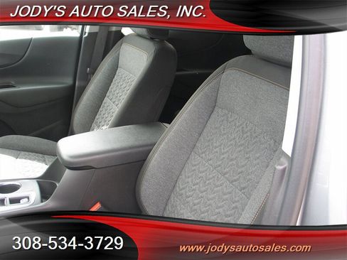 Used 2023 Chevrolet Equinox LT image 5