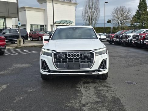 Used 2025 Audi Q7 3.0T Premium Plus image 8