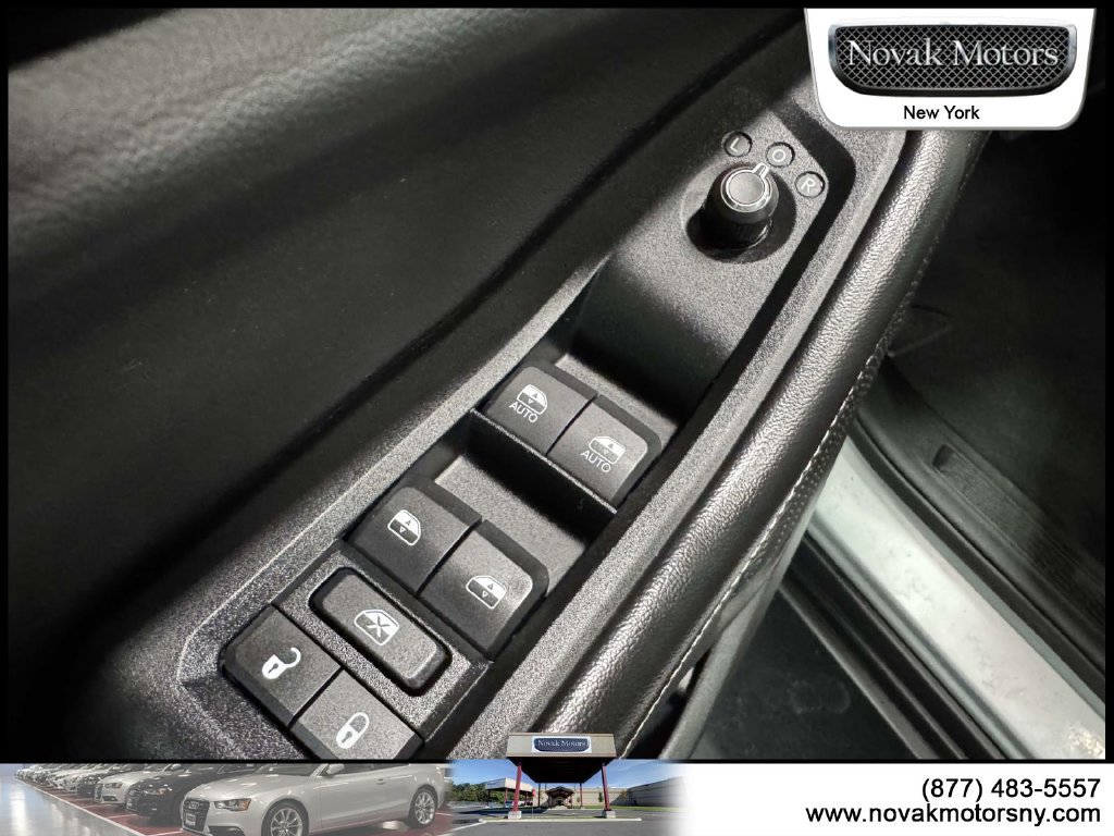 Used 2024 Jeep Grand Cherokee Laredo X AWD/4WD image 18