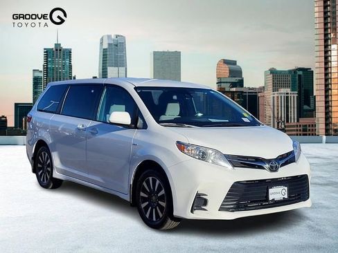 Used 2019 Toyota Sienna LE image 8