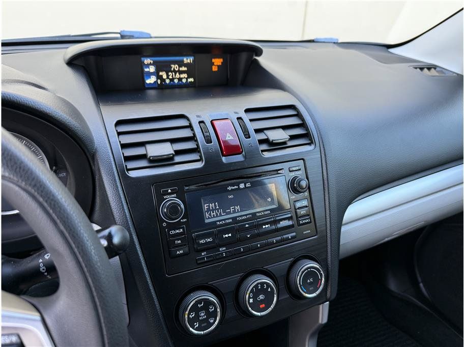 Used 2015 Subaru Forester 2.5i Premium AWD/4WD image 14