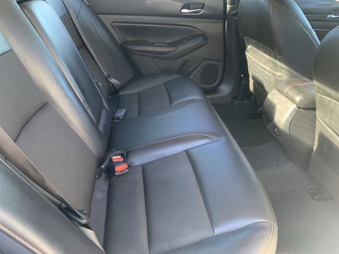 Used 2021 Nissan Altima 2.5 SR w/ SR Premium Package image 40