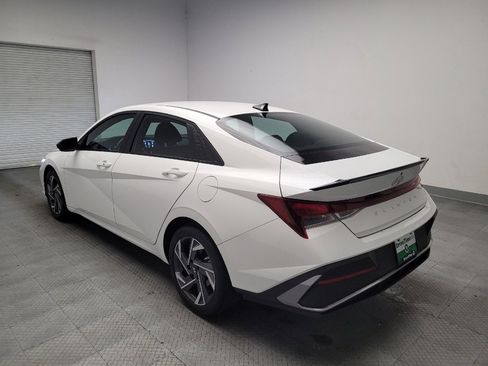 Used 2025 Hyundai Elantra Sport FWD image 5