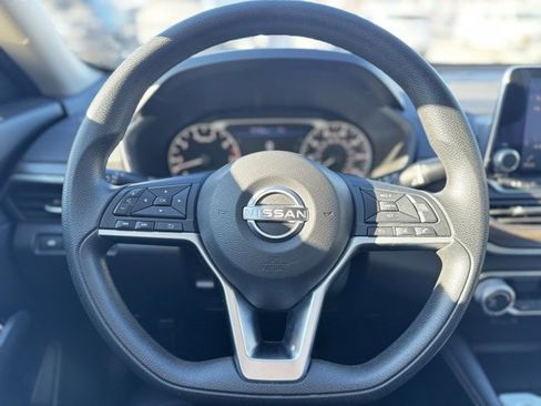 Used 2023 Nissan Altima 2.5 SV image 20