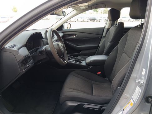 Used 2023 Honda Accord LX image 8