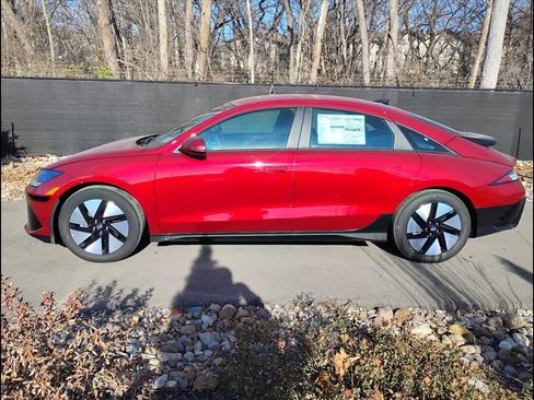 New 2025 Hyundai Ioniq 6 SE image 3