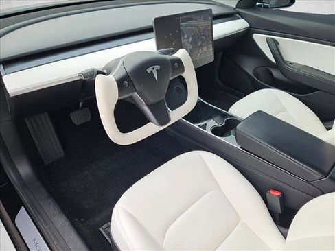 Used 2019 Tesla Model 3 Standard Range Plus image 9