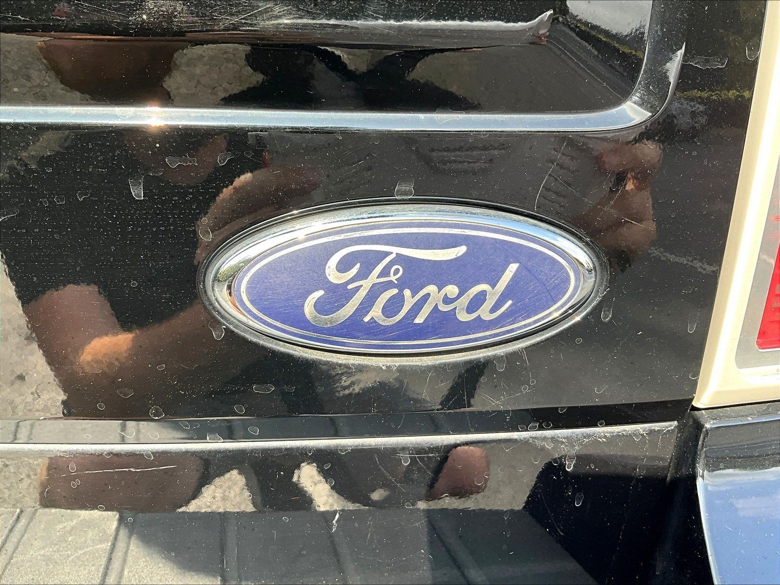 Used 2018 Ford Flex SE FWD image 24