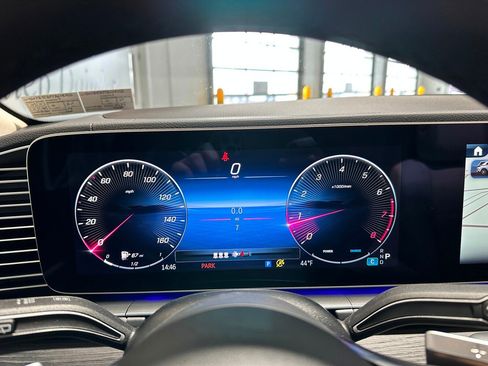 New 2026 Mercedes-Benz GLE 350 4MATIC image 9