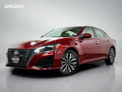 Used 2023 Nissan Altima 2.5 SV w/ SV Premium Package