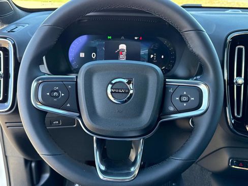 New 2026 Volvo XC40 B5 Ultra w/ Climate Package image 27