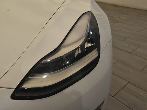 Used 2020 Tesla Model 3 Long Range image 9