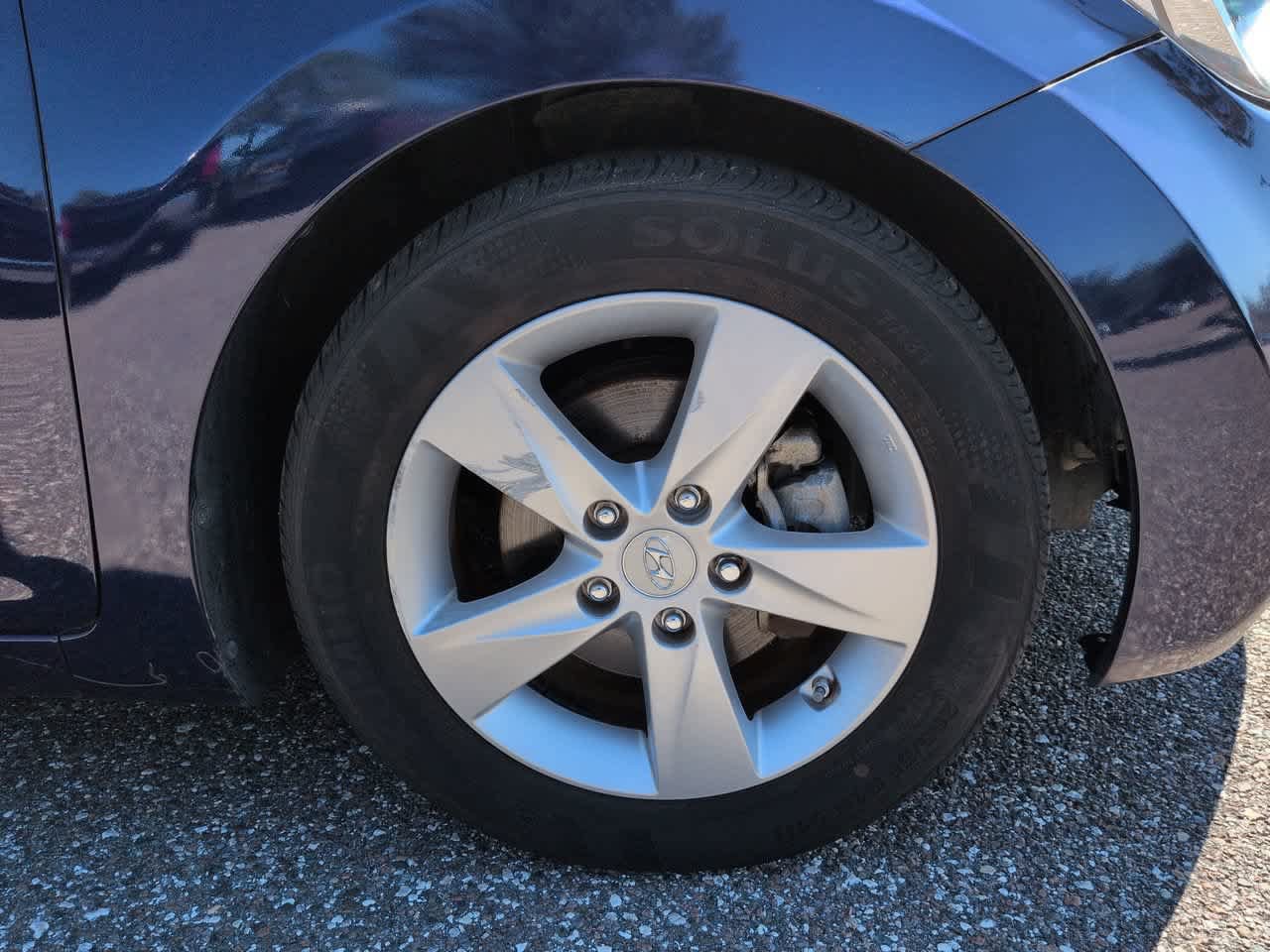Used 2013 Hyundai Elantra GLS w/ Preferred Pkg FWD image 11