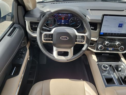 Used 2024 Ford Expedition XLT RWD image 17