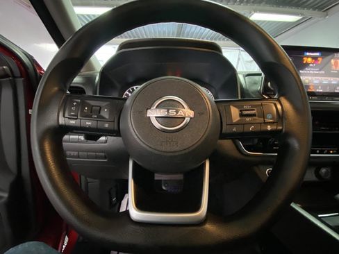 Used 2022 Nissan Rogue SV image 24