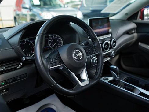 Used 2025 Nissan Sentra SV w/ All-Weather Package FWD image 5