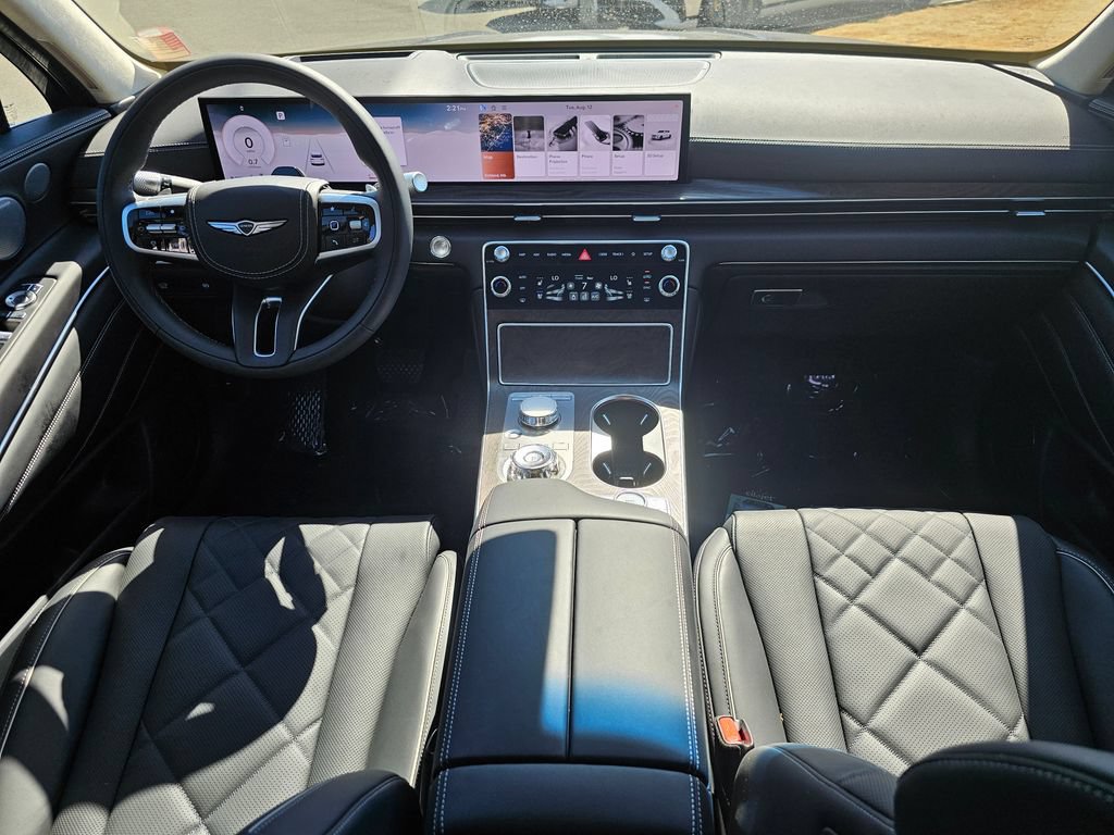 Certified 2025 Genesis GV80 3.5T Prestige AWD/4WD image 9