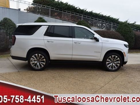 Used 2025 Chevrolet Tahoe High Country image 14