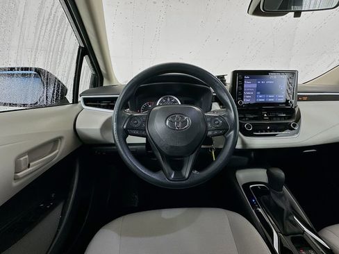 Used 2022 Toyota Corolla LE image 21