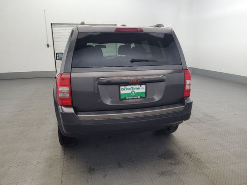 Used 2017 Jeep Patriot 75th Anniversary w/ Power Value Group FWD image 6