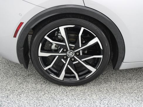Certified 2024 Toyota Prius Prime Premium w/ Advanced Technology Package FWD image 6