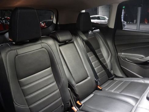 Used 2018 Ford Escape Titanium AWD/4WD image 17