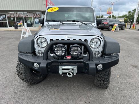 Used 2015 Jeep Wrangler Unlimited Rubicon w/ Dual Top Group AWD/4WD image 55