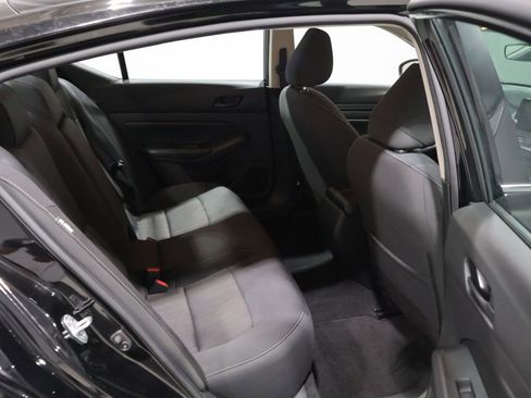 Used 2024 Nissan Altima 2.5 SV AWD/4WD image 20