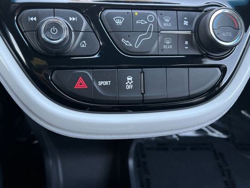 Used 2019 Chevrolet Bolt LT image 17