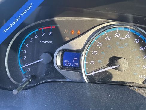 Used 2011 Toyota Sienna XLE w/ Premium Pkg FWD image 7