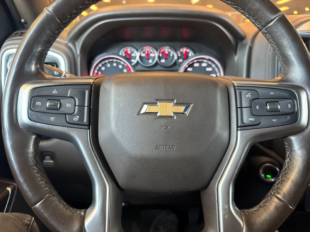 Used 2020 Chevrolet Silverado 1500 LT w/ Convenience Package AWD/4WD image 27