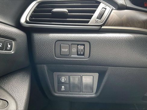 Used 2018 Honda Accord EX-L image 25