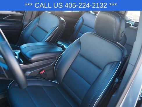 Used 2025 Buick Enclave Preferred image 21