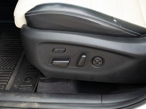 Used 2018 Kia Sorento SX image 14