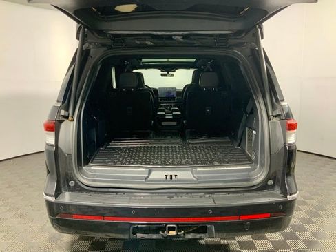 Used 2022 Lincoln Navigator Reserve image 16